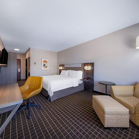 Holiday Inn Express & Suites Pittsburg By Ihg Exterior photo