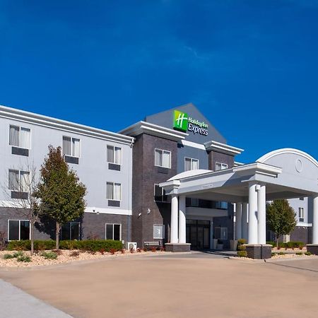 Holiday Inn Express & Suites Pittsburg By Ihg Exterior photo
