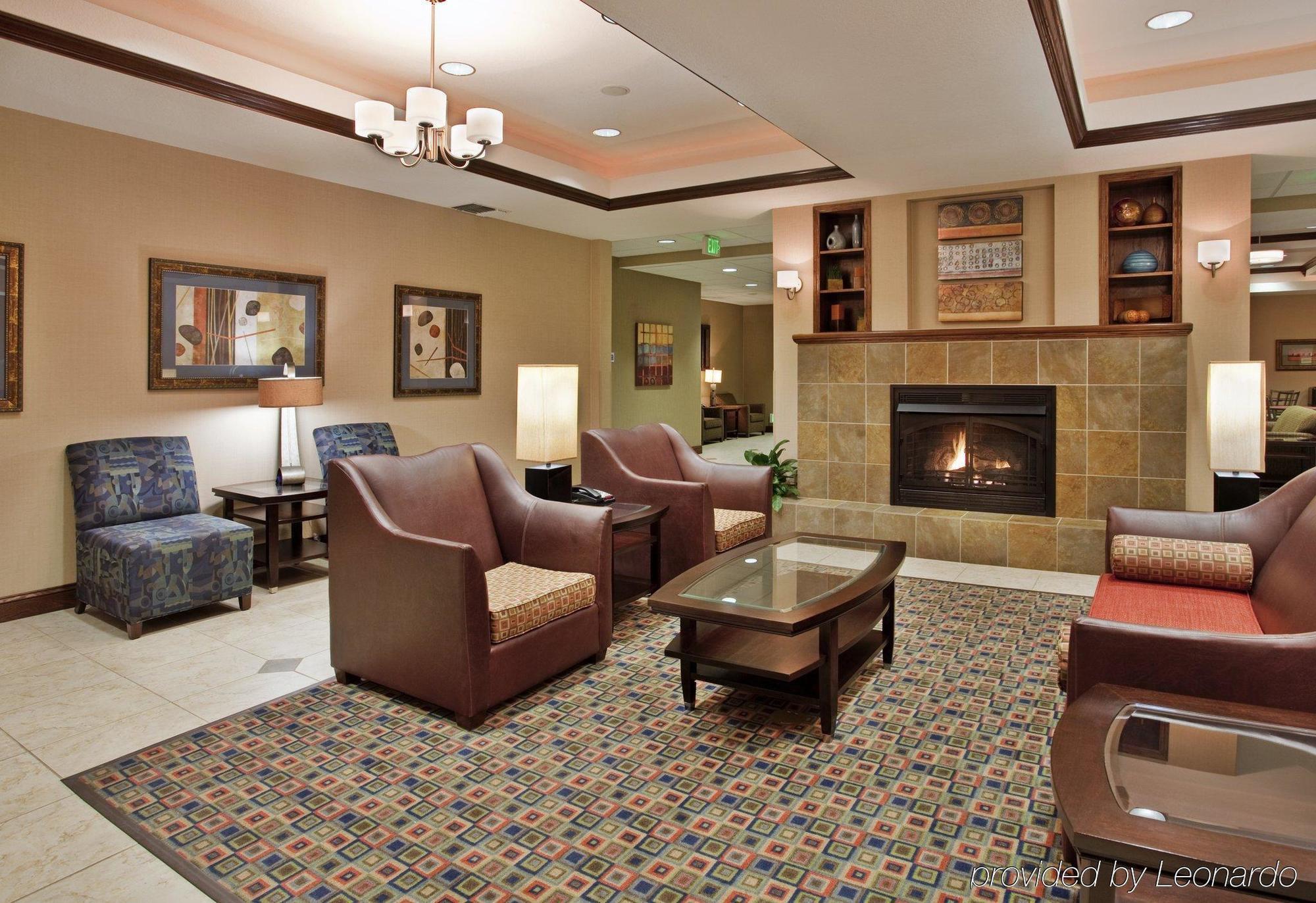 Holiday Inn Express & Suites Pittsburg By Ihg Interior photo