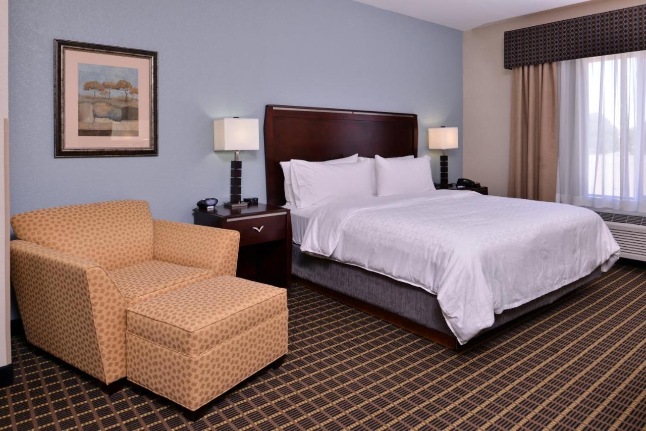 Holiday Inn Express & Suites Pittsburg By Ihg Exterior photo